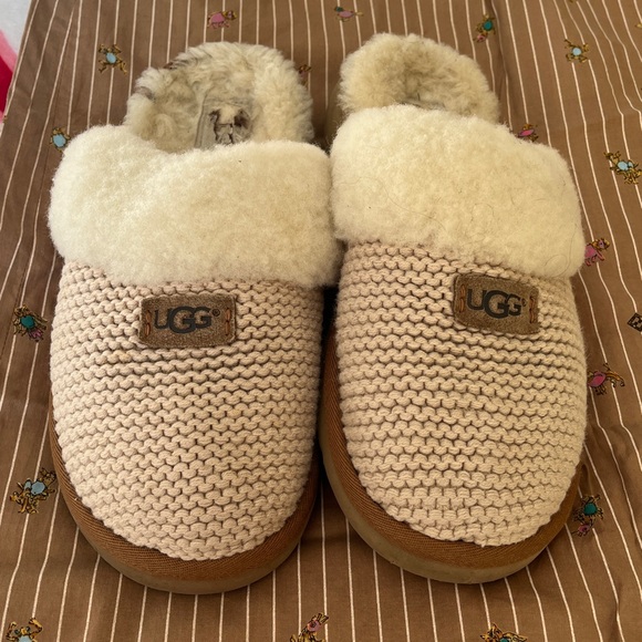 UGG Beige Knit Slippers with Shearling - Picture 1 of 6